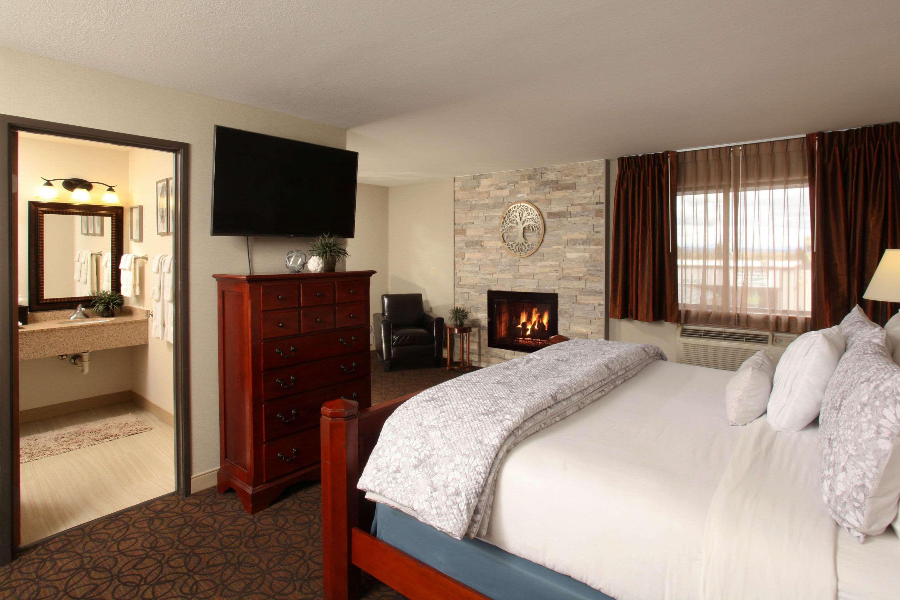 Quality Inn Oakwood Fairwood Екстериор снимка