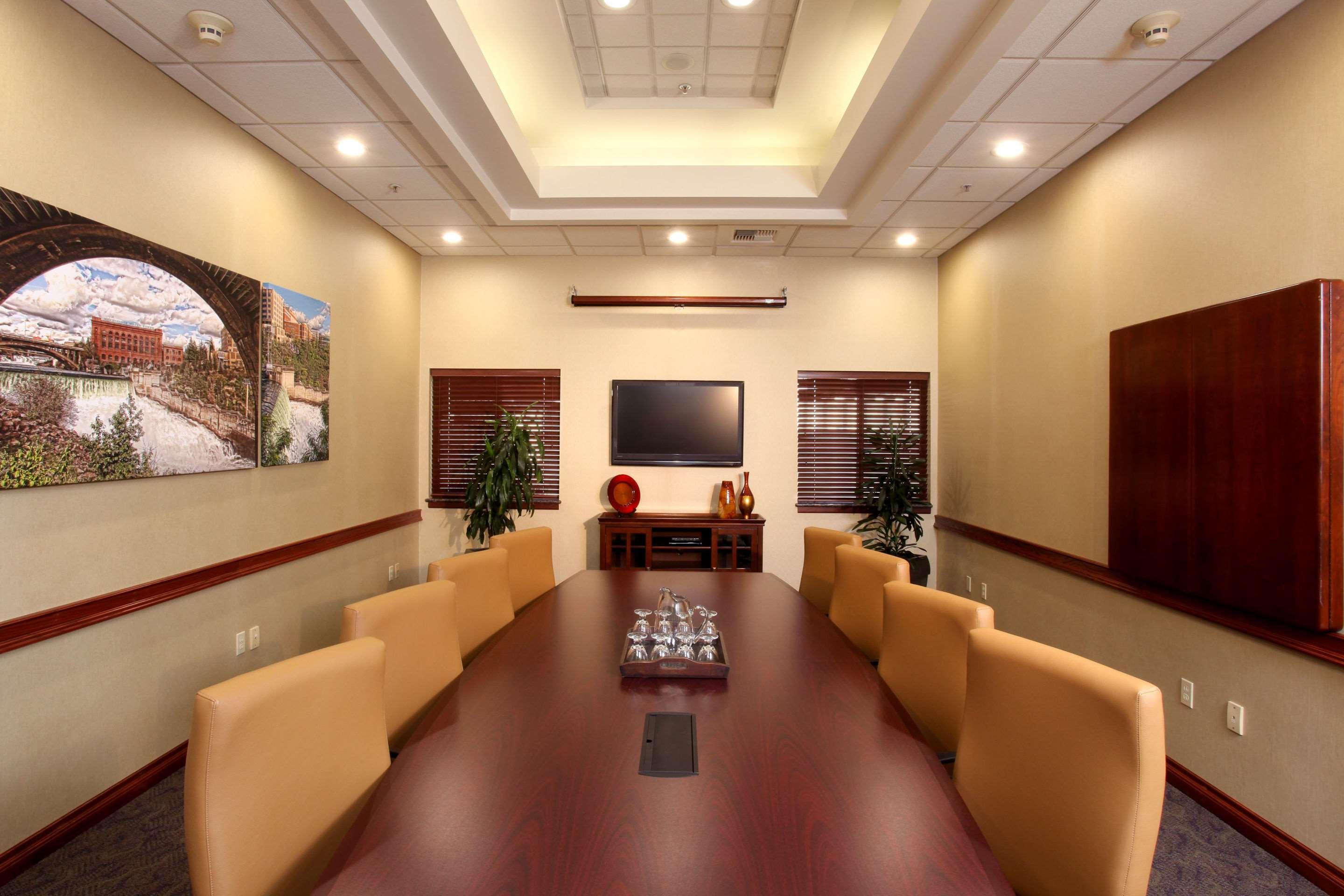 Quality Inn Oakwood Fairwood Екстериор снимка