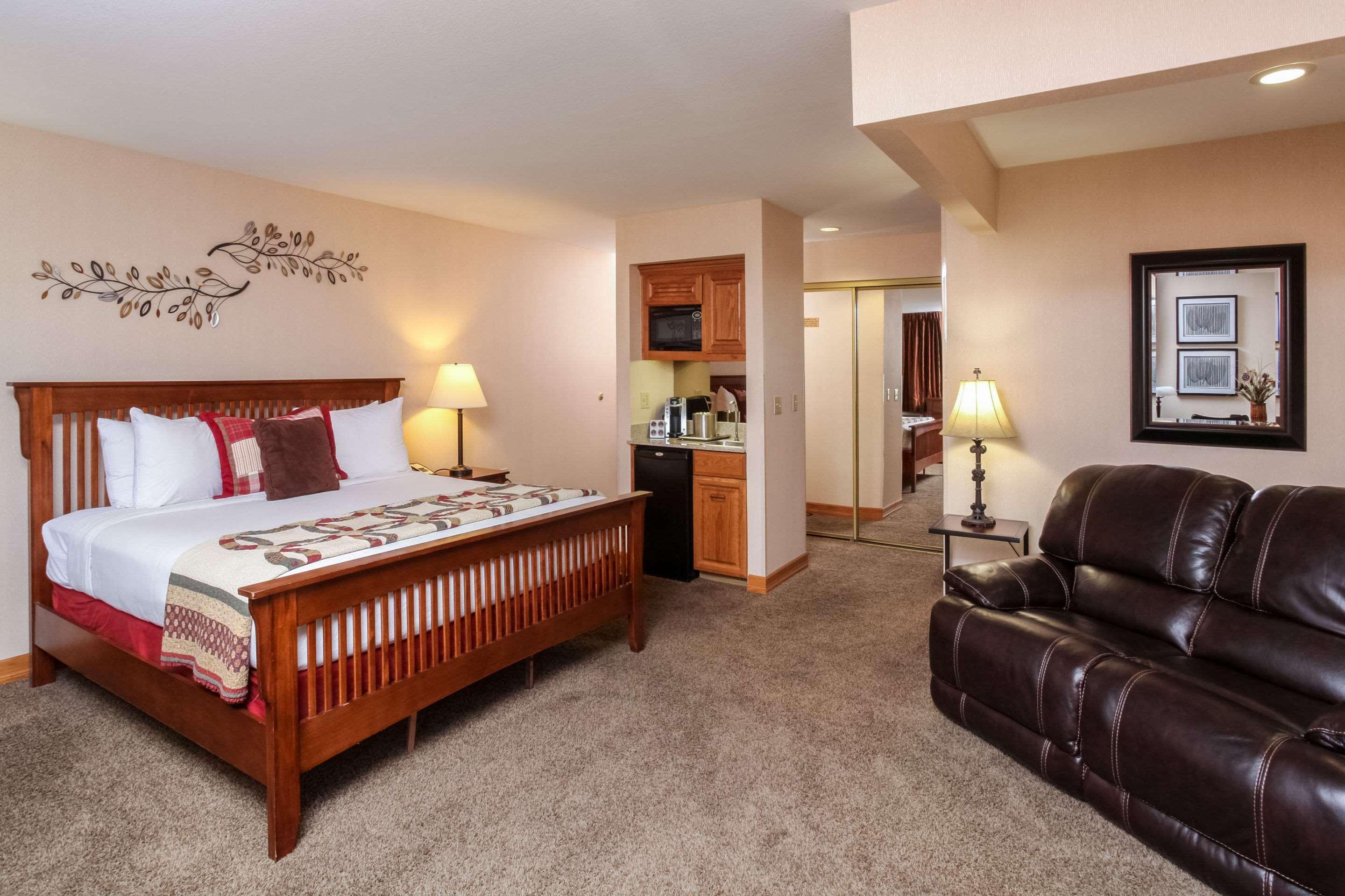 Quality Inn Oakwood Fairwood Екстериор снимка
