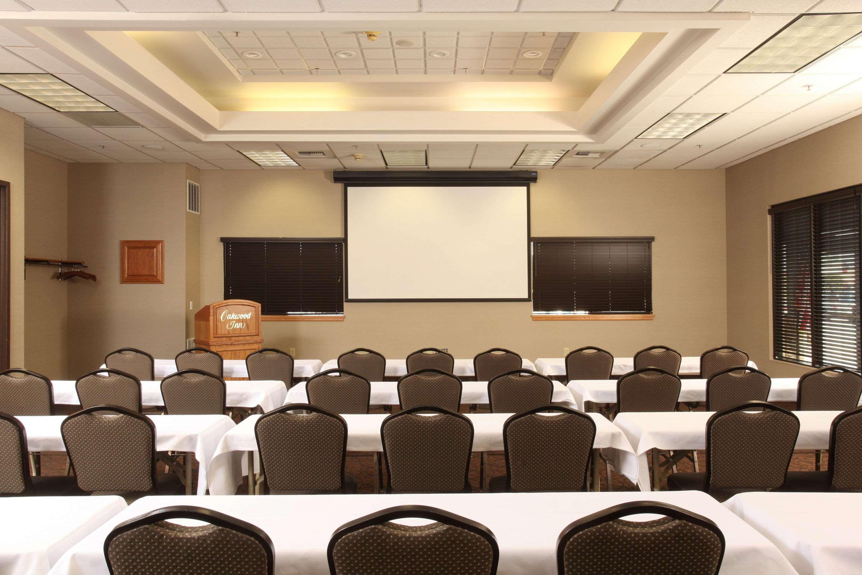 Quality Inn Oakwood Fairwood Екстериор снимка