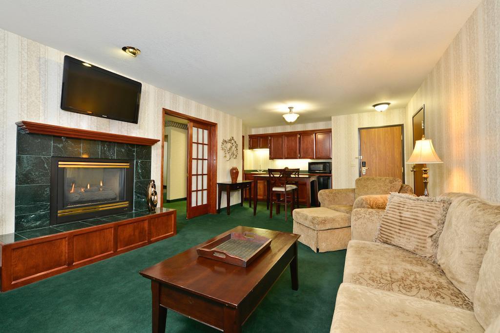 Quality Inn Oakwood Fairwood Екстериор снимка