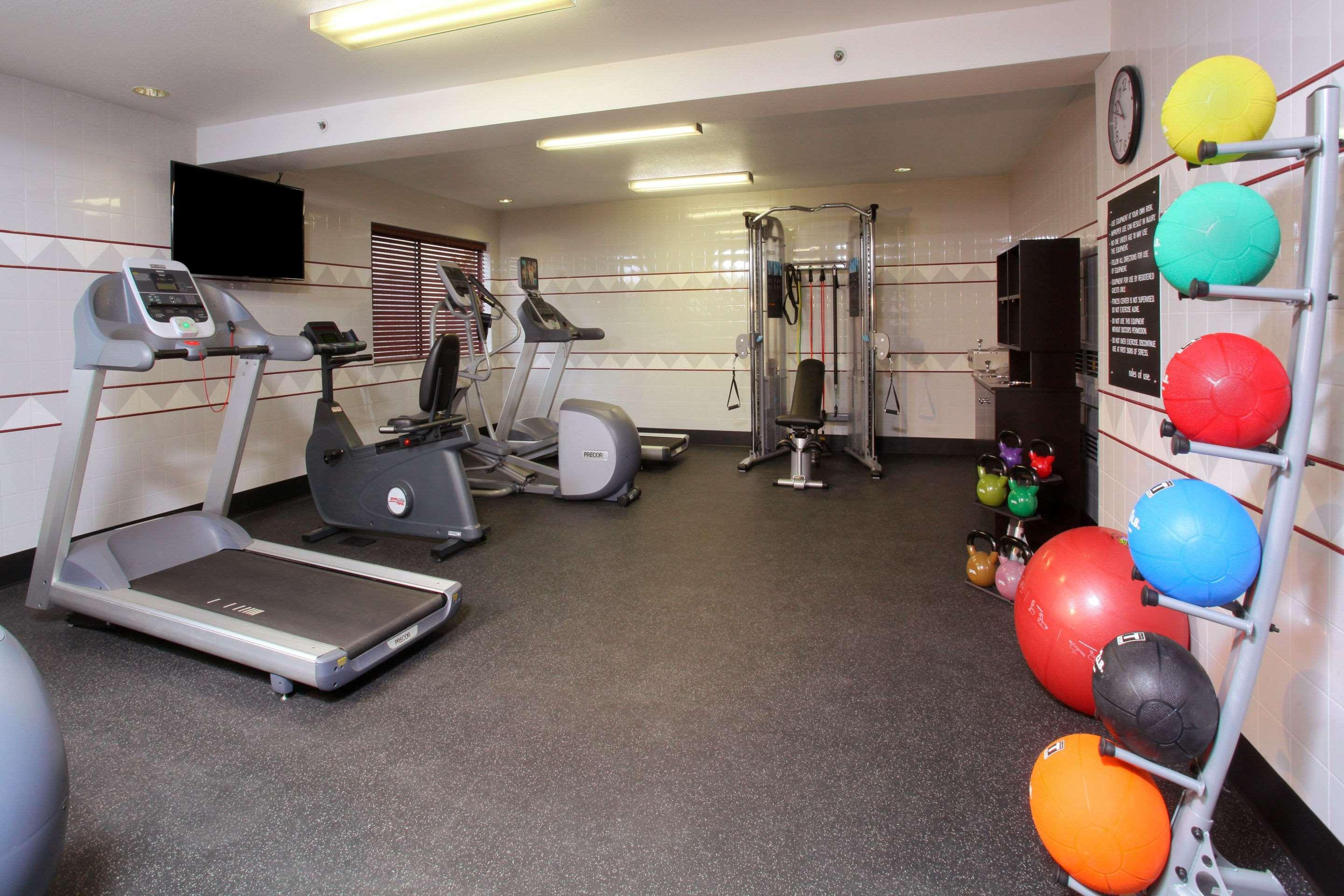 Quality Inn Oakwood Fairwood Екстериор снимка